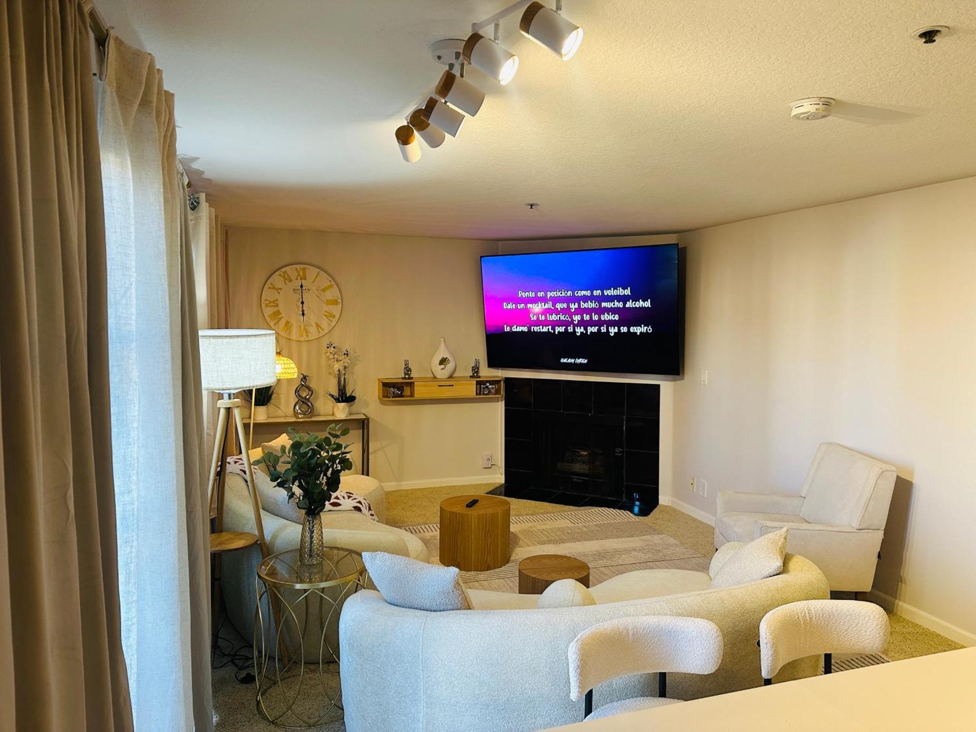 Mid-city Charm 2br Near Hotspots! *